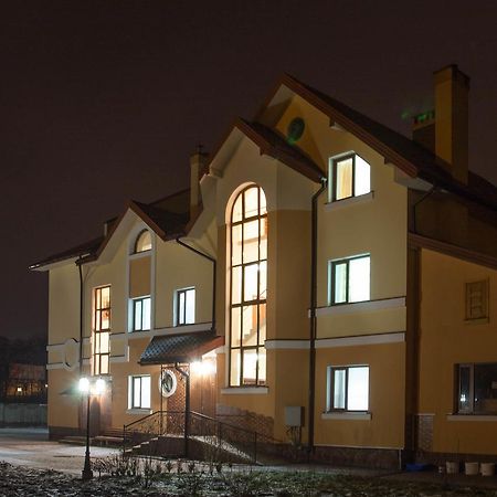 Alekselena Hotel Malekhuv Buitenkant foto