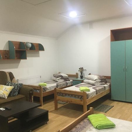 Alekselena Hotel Malekhuv Buitenkant foto