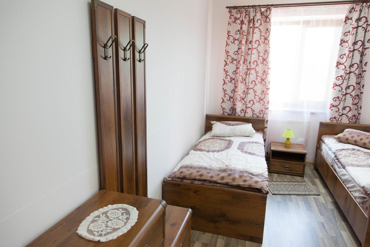 Alekselena Hotel Malekhuv Buitenkant foto