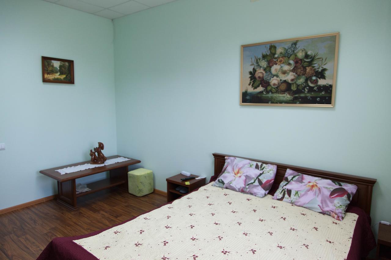 Alekselena Hotel Malekhuv Buitenkant foto