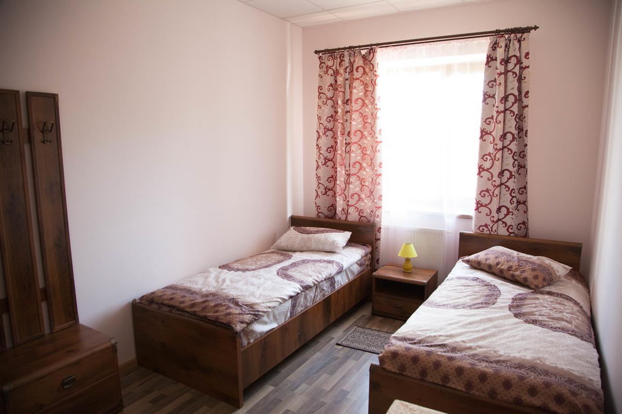 Alekselena Hotel Malekhuv Buitenkant foto