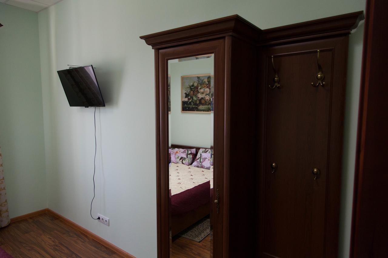 Alekselena Hotel Malekhuv Buitenkant foto