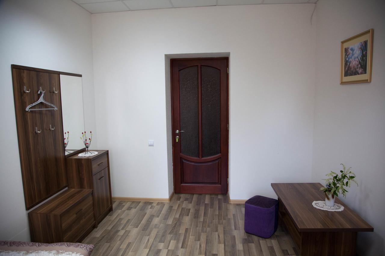 Alekselena Hotel Malekhuv Buitenkant foto