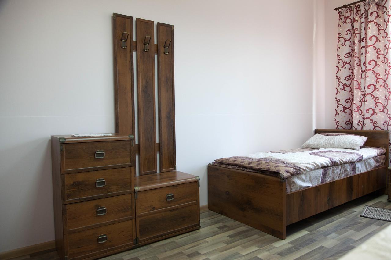 Alekselena Hotel Malekhuv Buitenkant foto