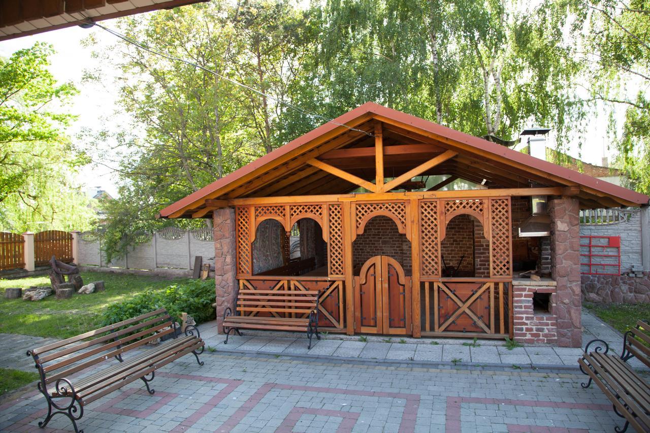 Alekselena Hotel Malekhuv Buitenkant foto