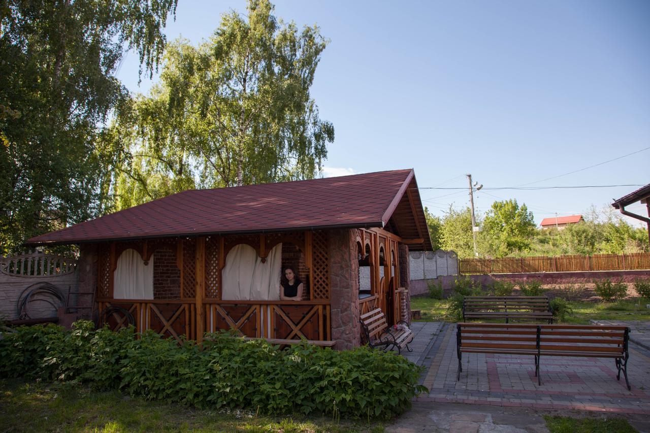 Alekselena Hotel Malekhuv Buitenkant foto