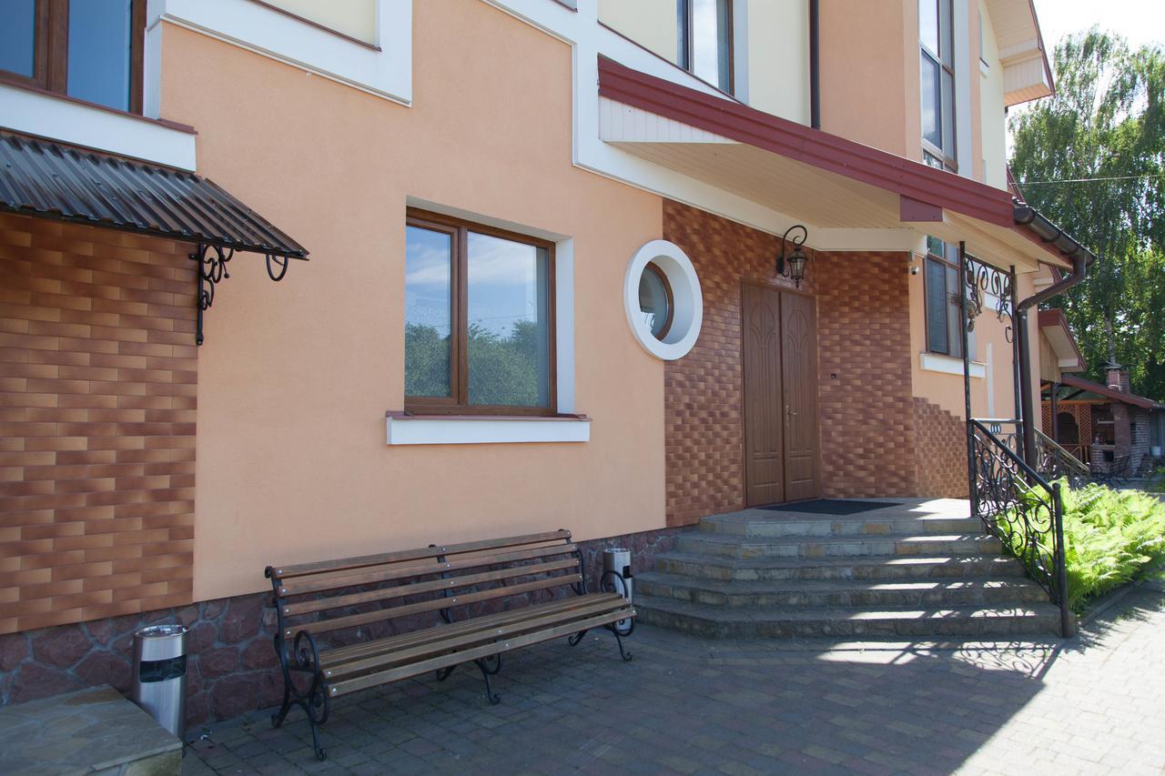 Alekselena Hotel Malekhuv Buitenkant foto