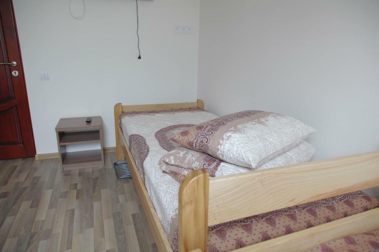 Alekselena Hotel Malekhuv Buitenkant foto