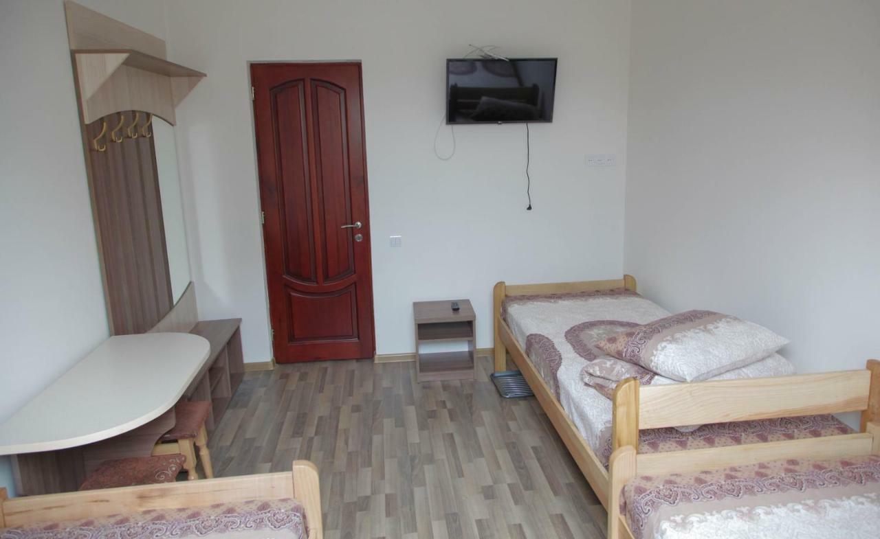 Alekselena Hotel Malekhuv Buitenkant foto