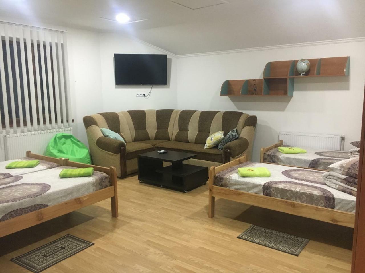 Alekselena Hotel Malekhuv Buitenkant foto