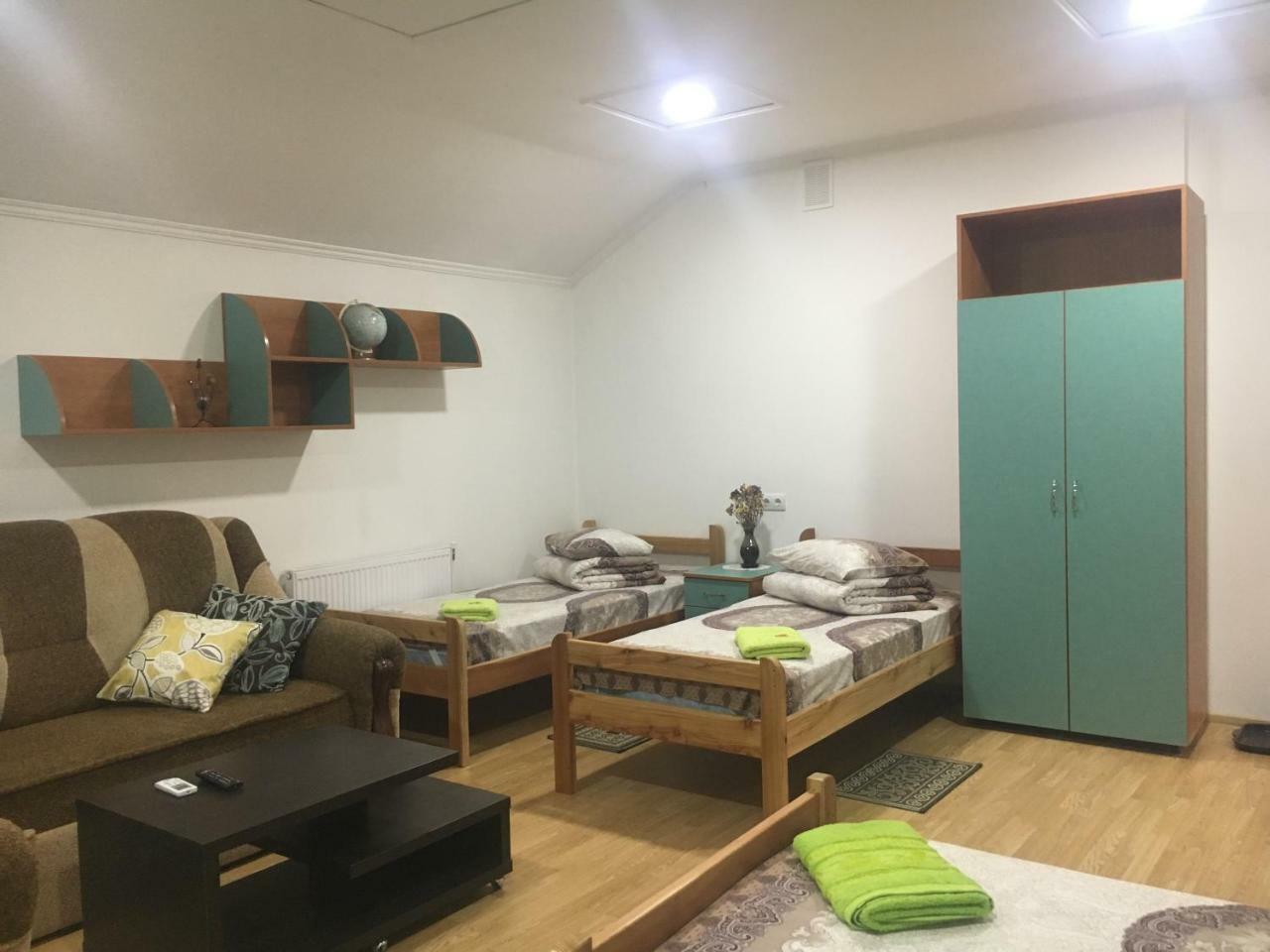 Alekselena Hotel Malekhuv Buitenkant foto